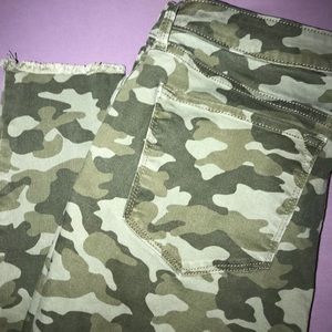 WOMENS OLD NAVY ROCKSTAR CAMO MID-RISE JEANS